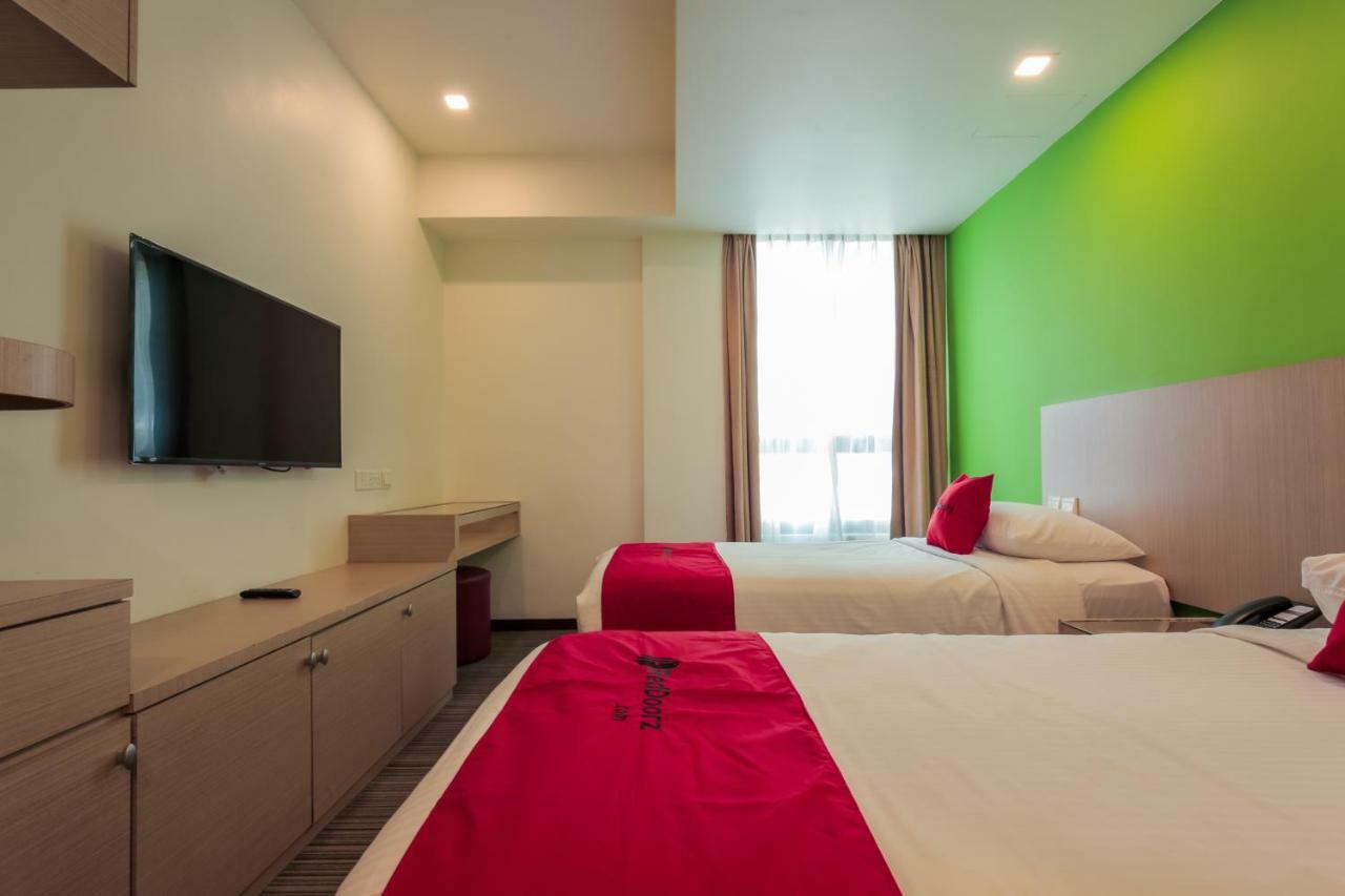 Hotel Reddoorz Premium @ Balestier Singapur Pokoj fotografie