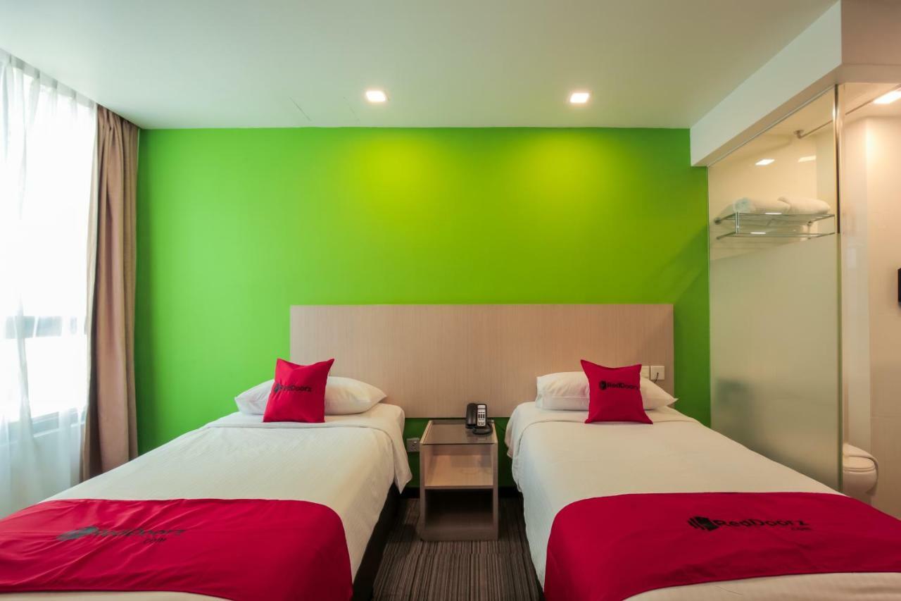 Hotel Reddoorz Premium @ Balestier Singapur Pokoj fotografie