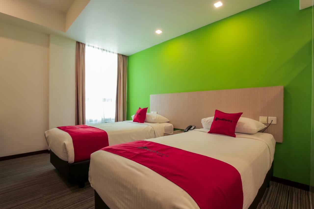 Hotel Reddoorz Premium @ Balestier Singapur Pokoj fotografie